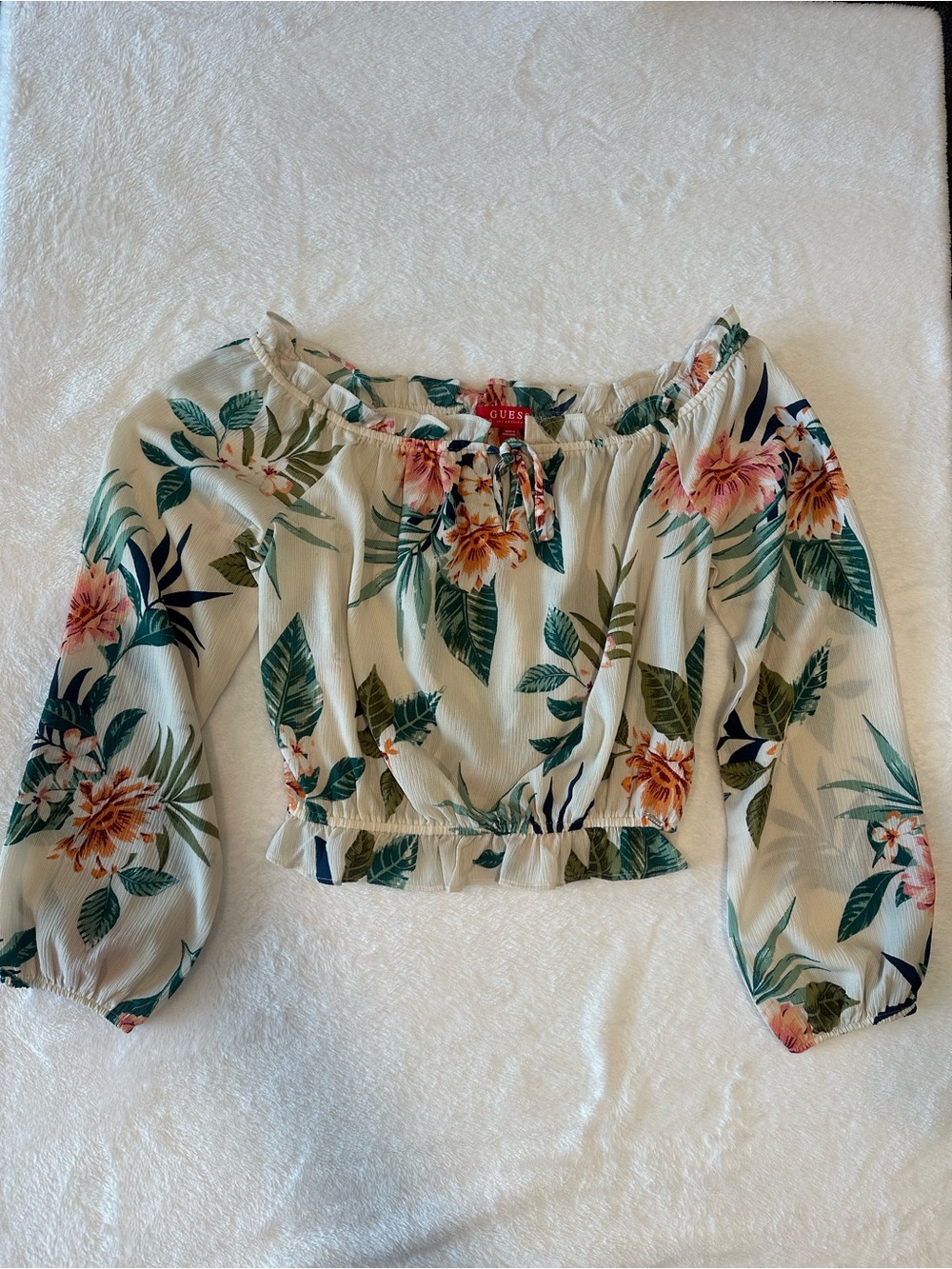 GUESS Cream Tropical Floral Off-Shoulder Crop Blouse